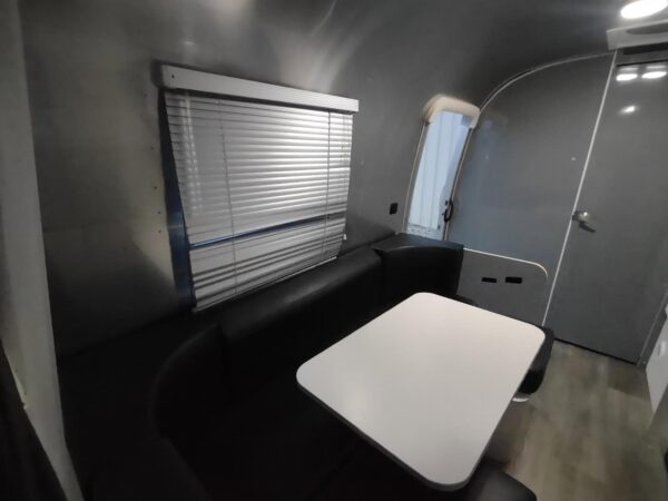 2018 Airstream Bambi Sport 22FB - Image 6