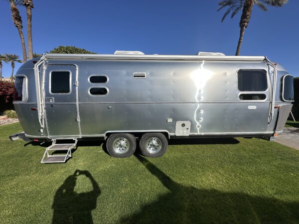 2023 AIRSTREAM FLYING CLOUD 27 - Image 16