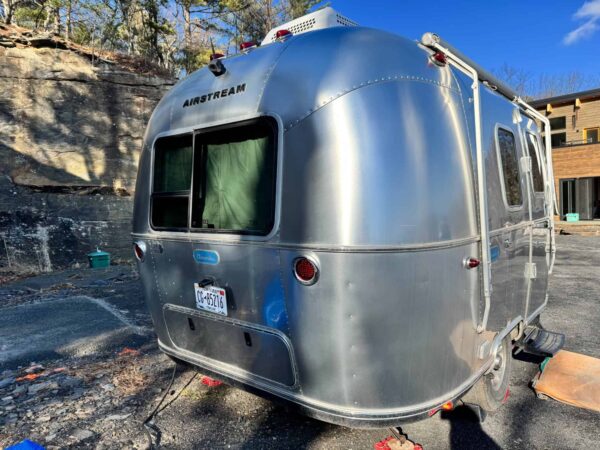 2022 Airstream 16ft Bambi - Image 3