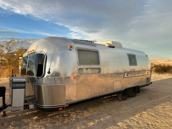 1972 Airstream Overlander International - Image 13