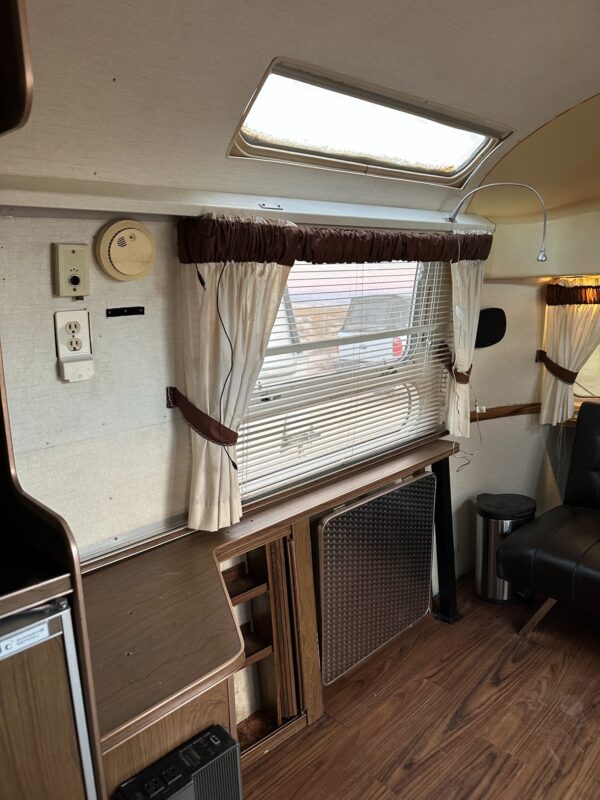 1972 Airstream Overlander International - Image 16